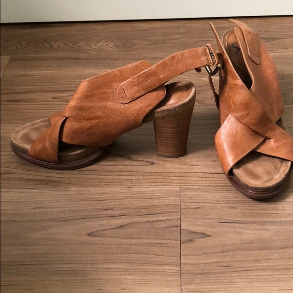 Sofft brand heels Nordstrom - Picture 3 of 3